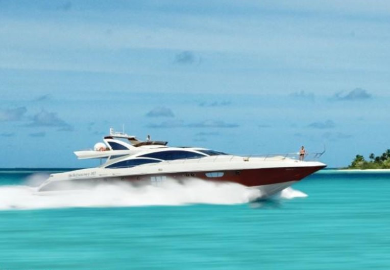 Azimut 103S
