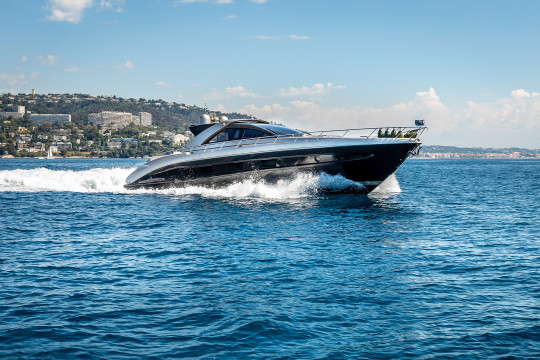 Riva R