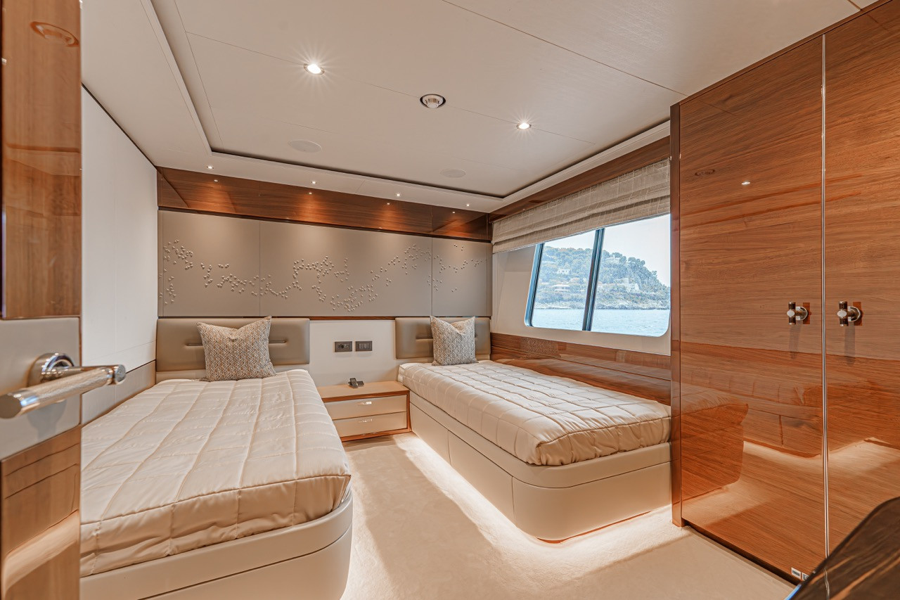 https://arconyachts.ams3.digitaloceanspaces.com/52960/conversions/GSH8mvlN7IkkgSBzhgKvJRJ6gYOG0V0fg5z9RKKj-optimize.jpg