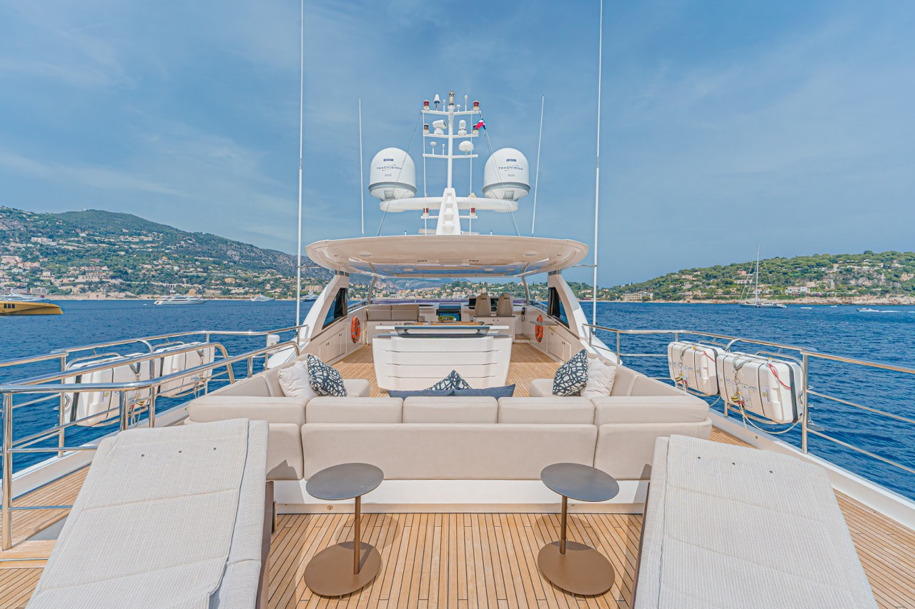 https://arconyachts.ams3.digitaloceanspaces.com/52978/conversions/QlUYBqCTEY99D5cn1dY3wbPmws5kcMbPpe1yuZua-optimize.jpg