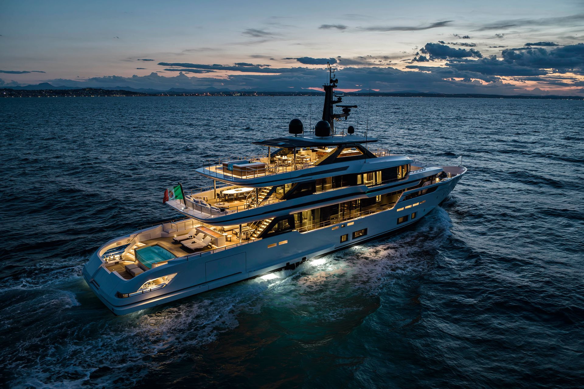 CUSTOM LINE 50 - NEW BUILD