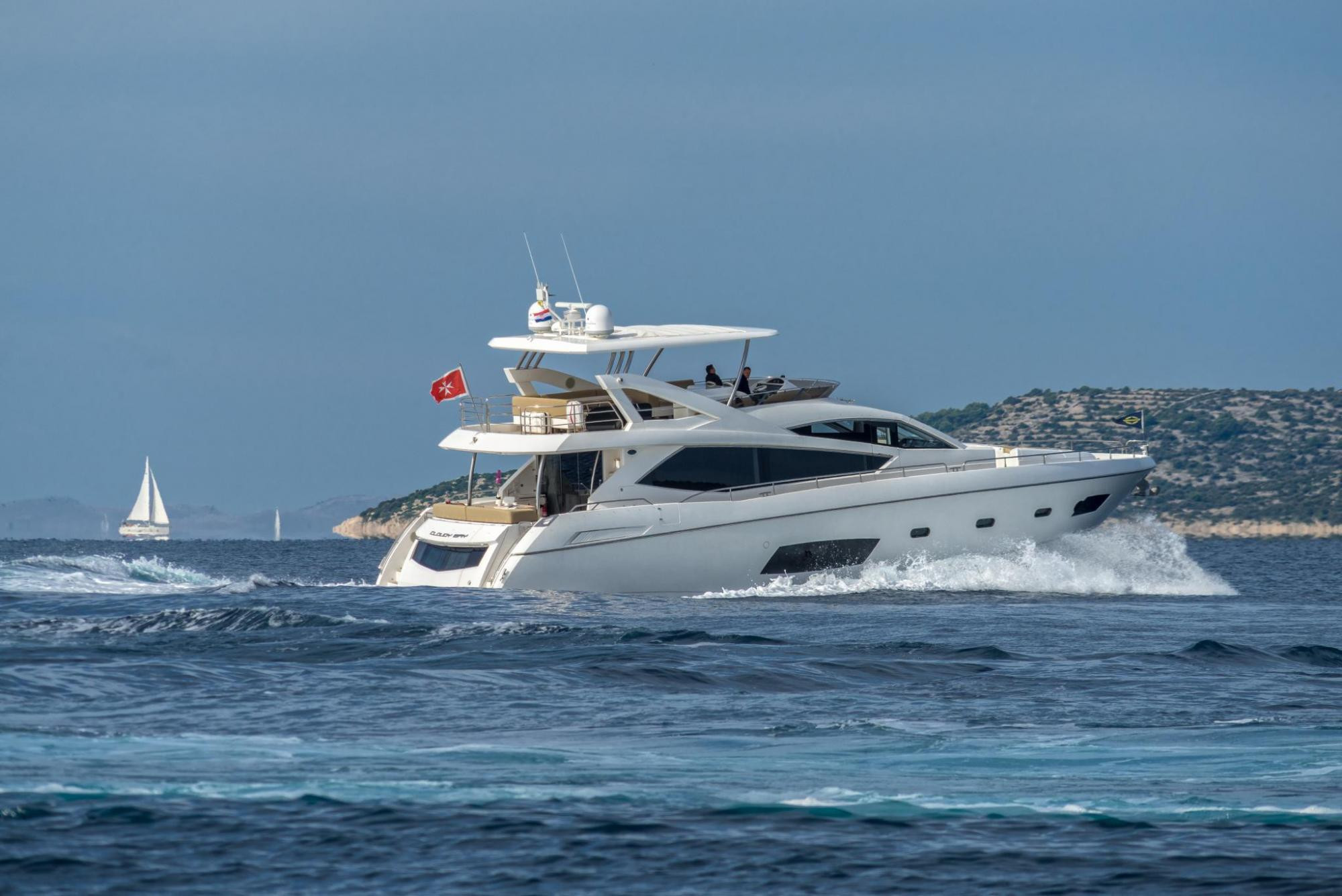 https://arconyachts.ams3.digitaloceanspaces.com/53519/conversions/880_6933499747-optimize.jpg