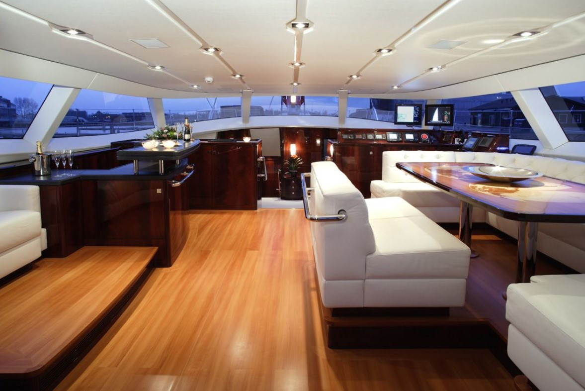 https://arconyachts.ams3.digitaloceanspaces.com/53826/conversions/292_6026820752-optimize.jpg