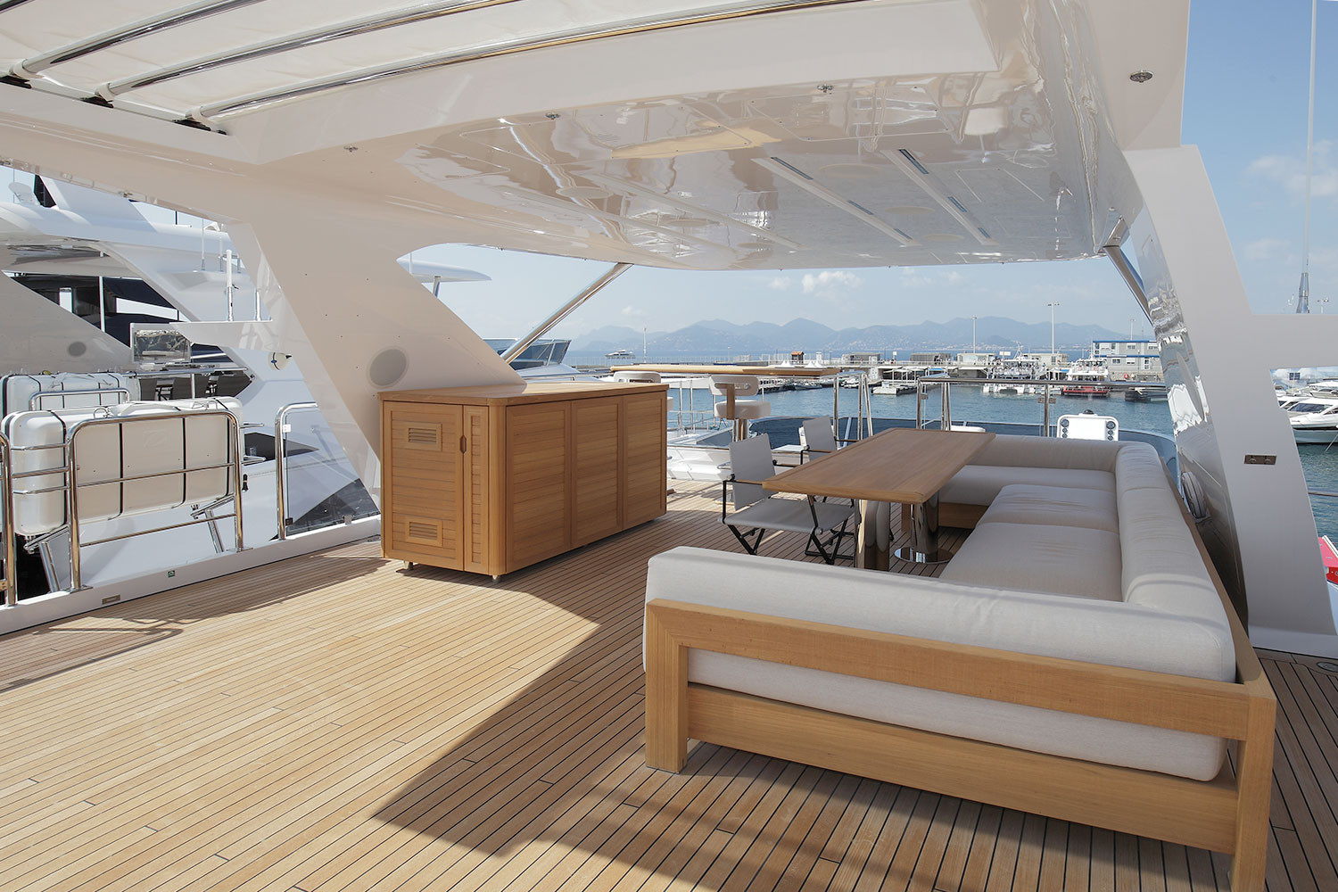 Benetti Tradition 108
