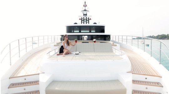 Gulf Craft Majesty 100 MIA