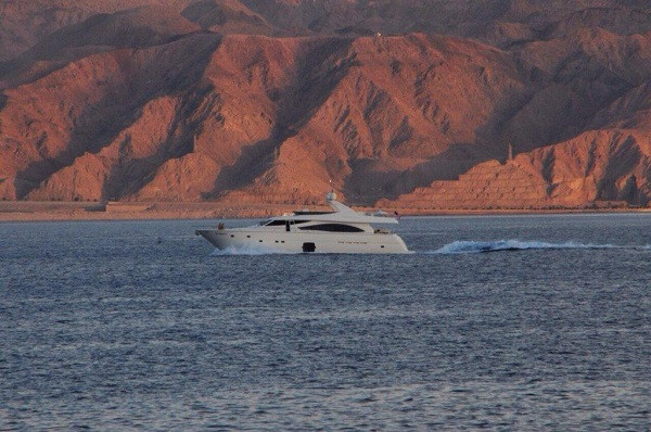 https://arconyachts.ams3.digitaloceanspaces.com/54054/conversions/347_9392635913-optimize.jpg