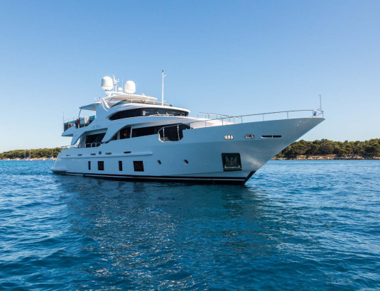 Benetti Delfino 28m