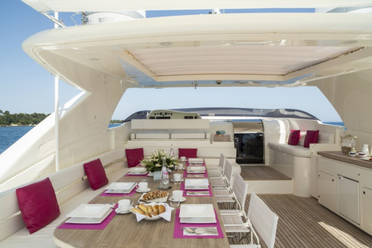 Ferretti 881 SANS ABRI