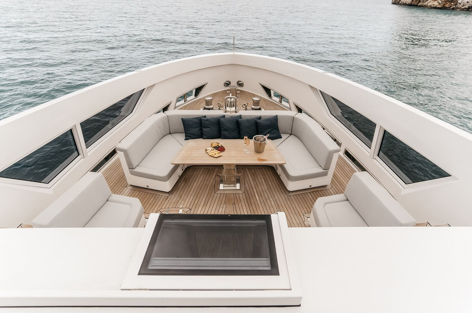 https://arconyachts.ams3.digitaloceanspaces.com/54951/conversions/ldgIZJAqsGjDVnKt53AEZuu04kKwmkhxPGoiJoNM-optimize.jpg