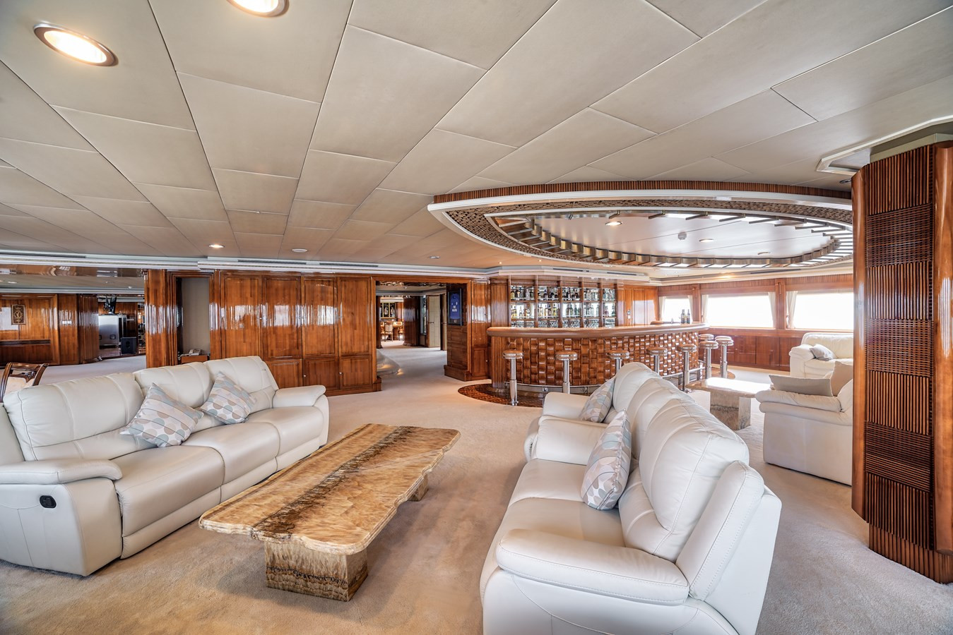 https://arconyachts.ams3.digitaloceanspaces.com/55015/conversions/large_3197957-optimize.jpg