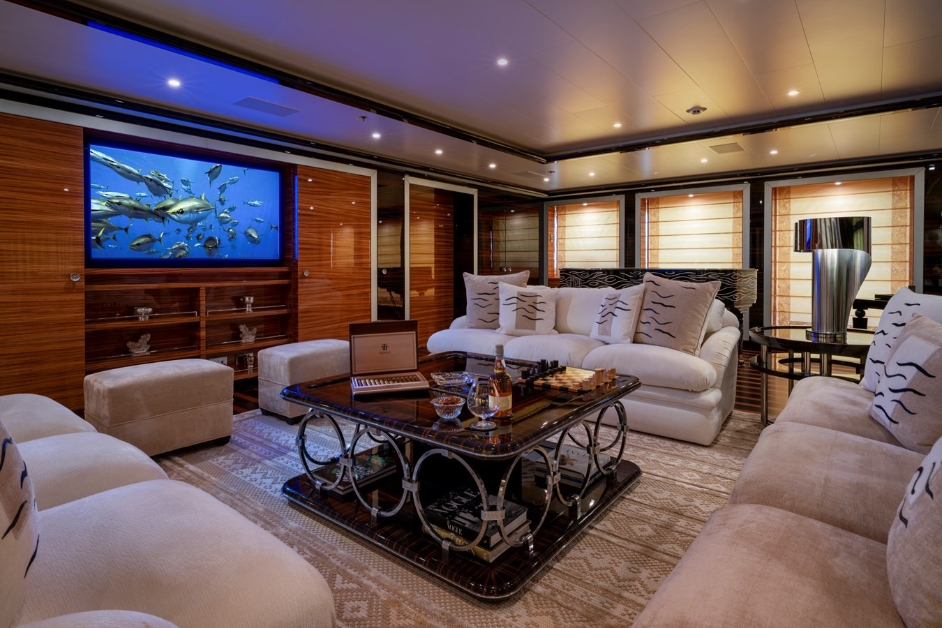https://arconyachts.ams3.digitaloceanspaces.com/55134/conversions/large_4759763-optimize.jpg