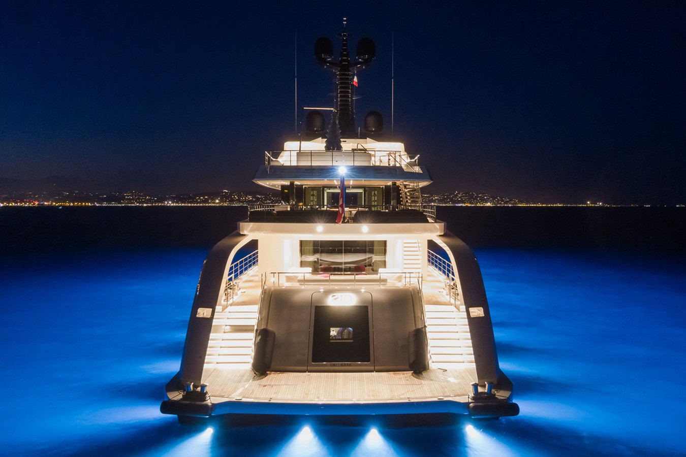 https://arconyachts.ams3.digitaloceanspaces.com/55506/conversions/large_4800144-optimize.jpg