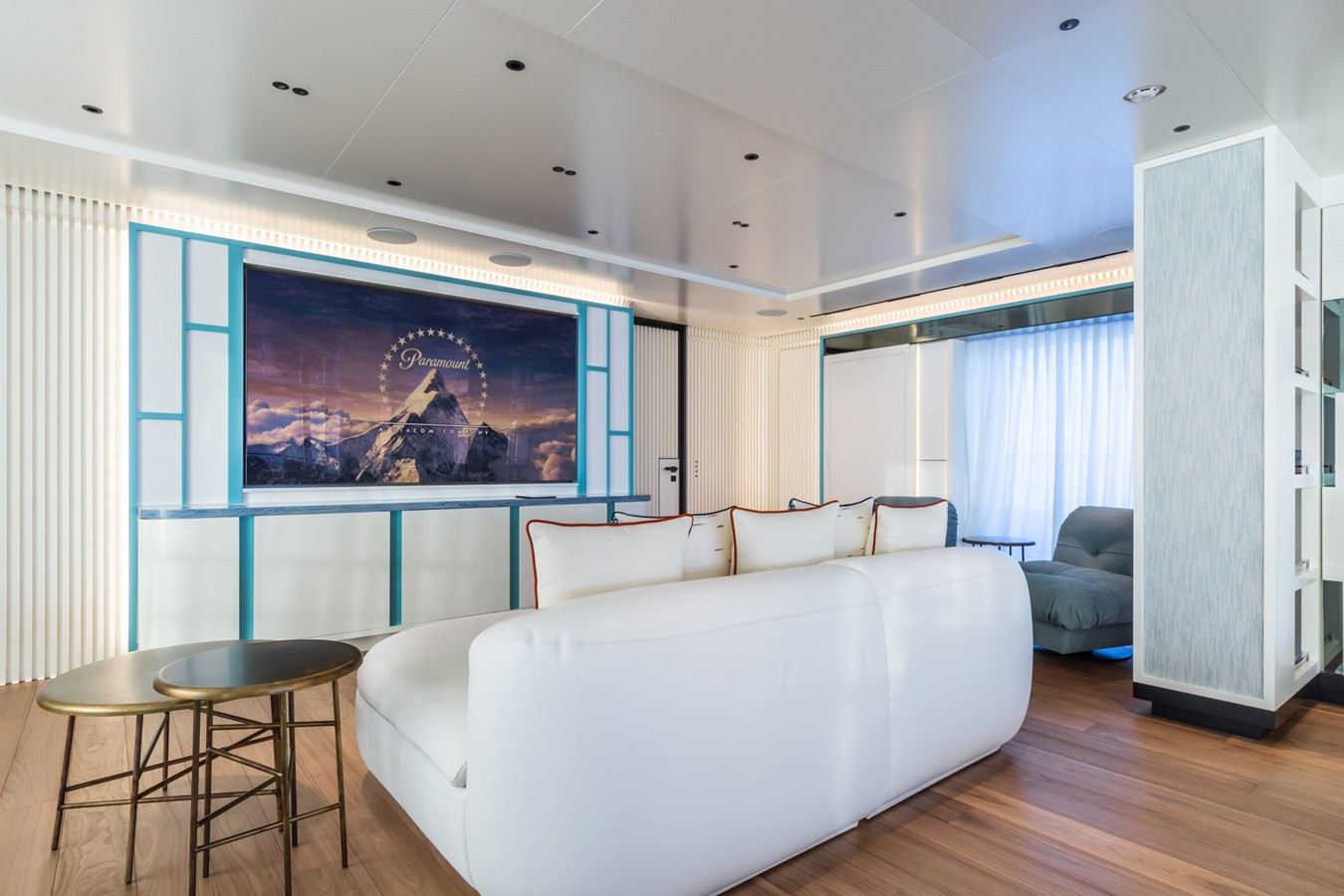 https://arconyachts.ams3.digitaloceanspaces.com/55579/conversions/large_4800165-optimize.jpg