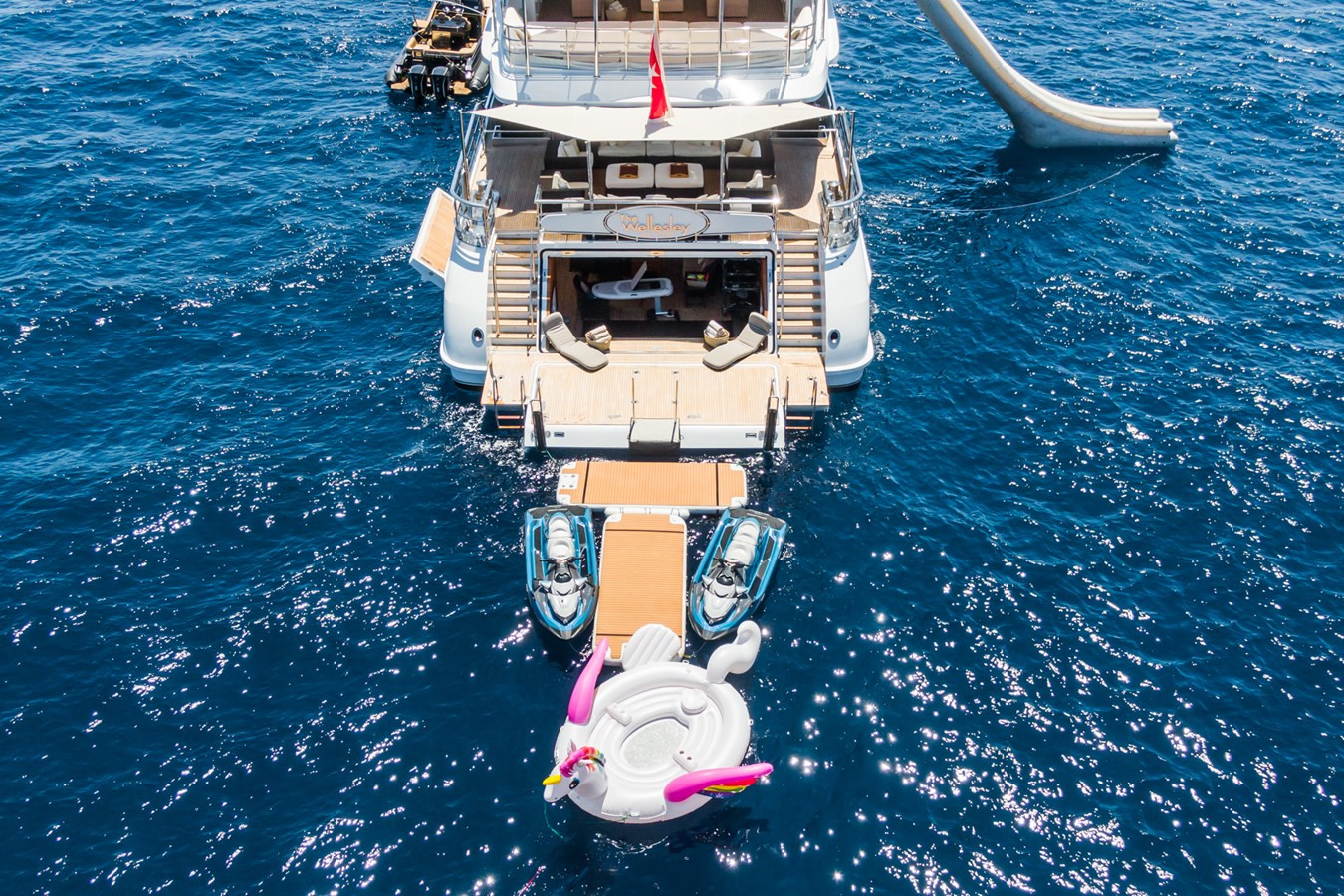 https://arconyachts.ams3.digitaloceanspaces.com/55826/conversions/large_4818658-optimize.jpg