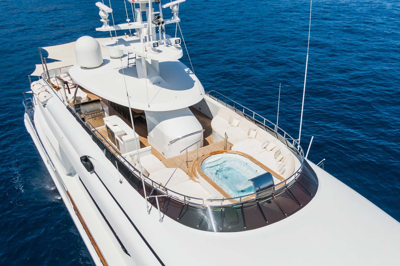 https://arconyachts.ams3.digitaloceanspaces.com/55863/conversions/large_4818671-optimize.jpg