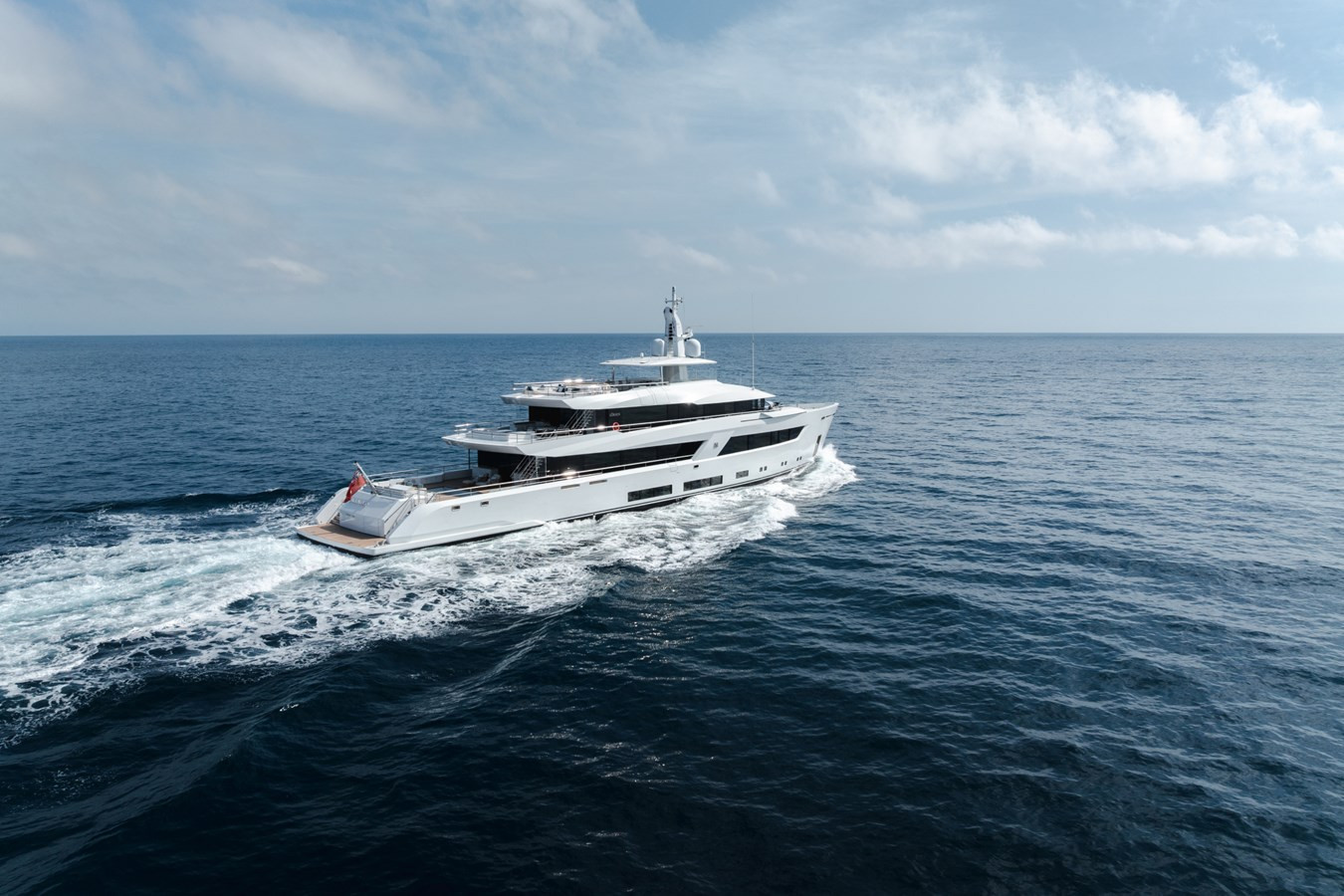 https://arconyachts.ams3.digitaloceanspaces.com/56102/conversions/large_4632747-optimize.jpg