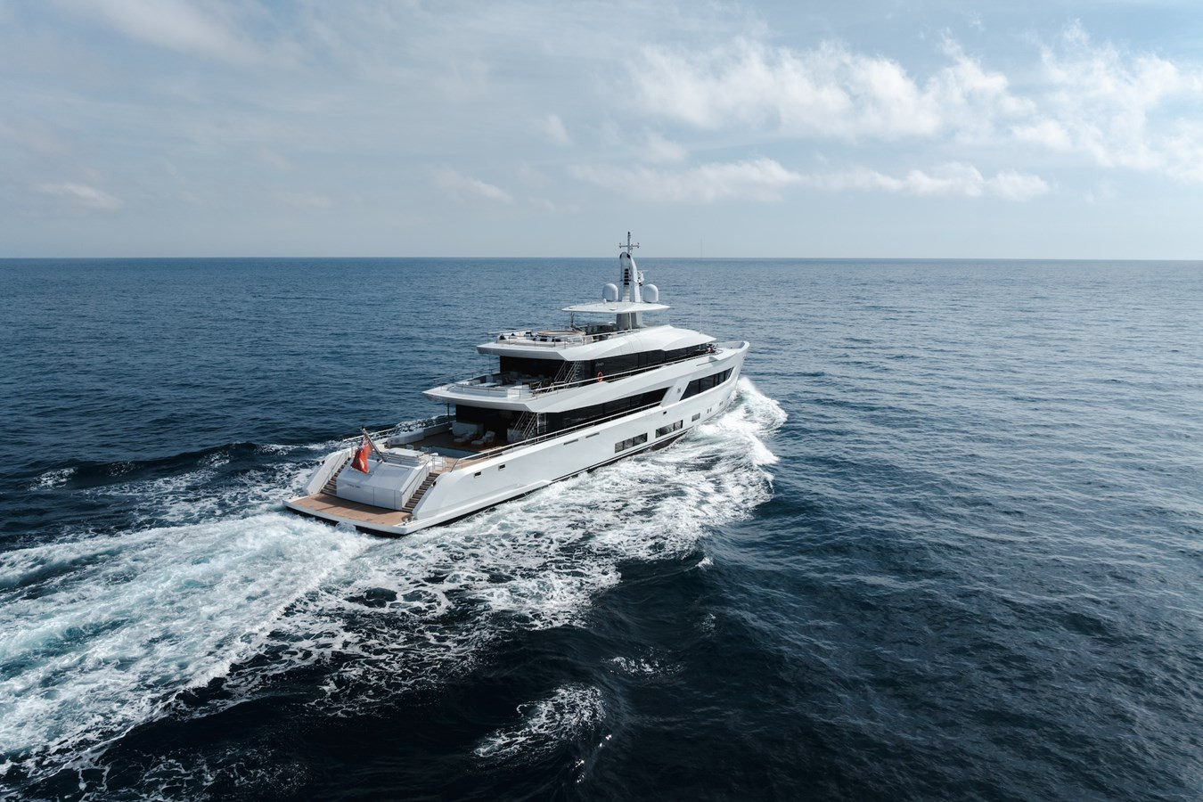 https://arconyachts.ams3.digitaloceanspaces.com/56132/conversions/large_4628738-optimize.jpg