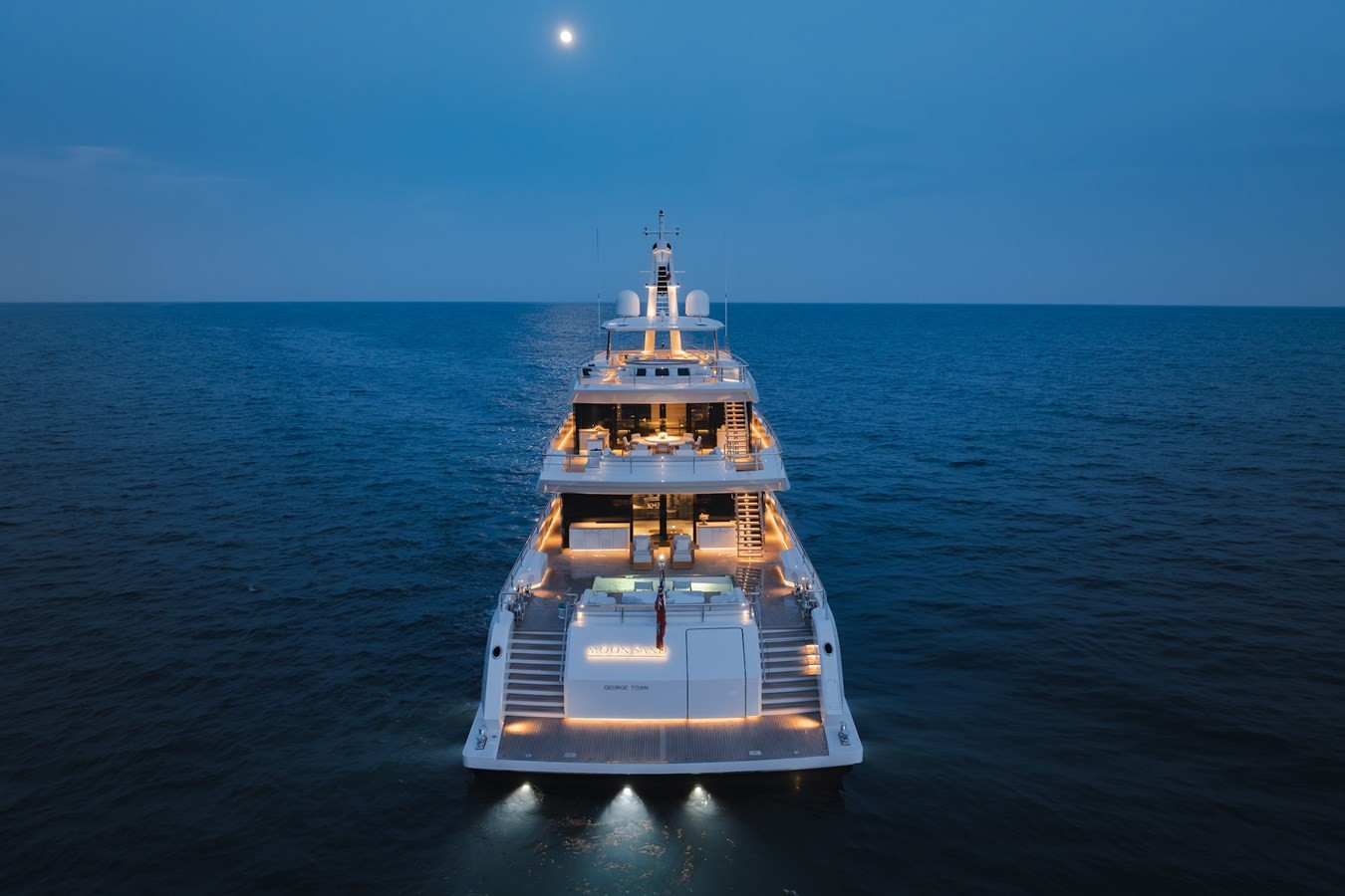 https://arconyachts.ams3.digitaloceanspaces.com/56144/conversions/large_4628742-optimize.jpg