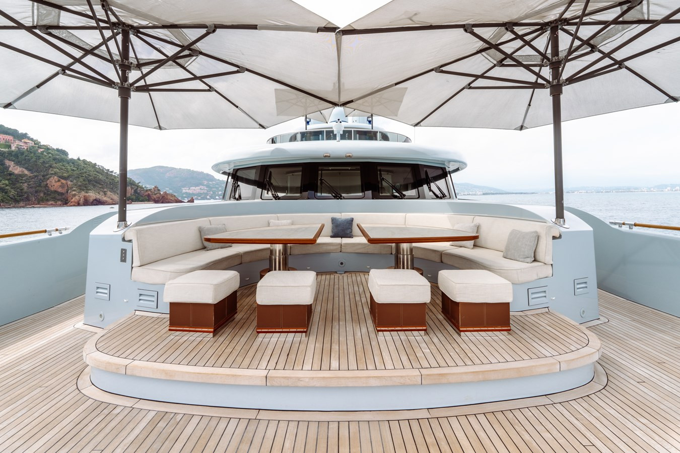 https://arconyachts.ams3.digitaloceanspaces.com/56265/conversions/large_4686070-optimize.jpg