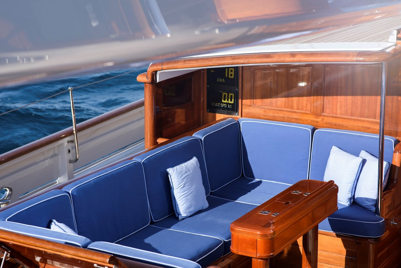 https://arconyachts.ams3.digitaloceanspaces.com/56778/conversions/large_4497854-optimize.jpg