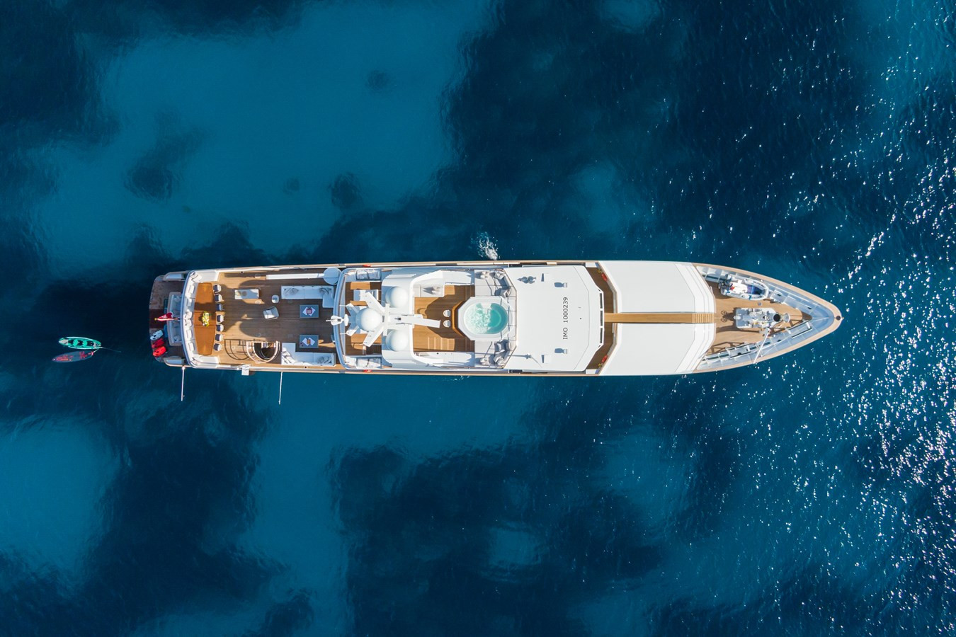 https://arconyachts.ams3.digitaloceanspaces.com/57090/conversions/large_4235941-optimize.jpg