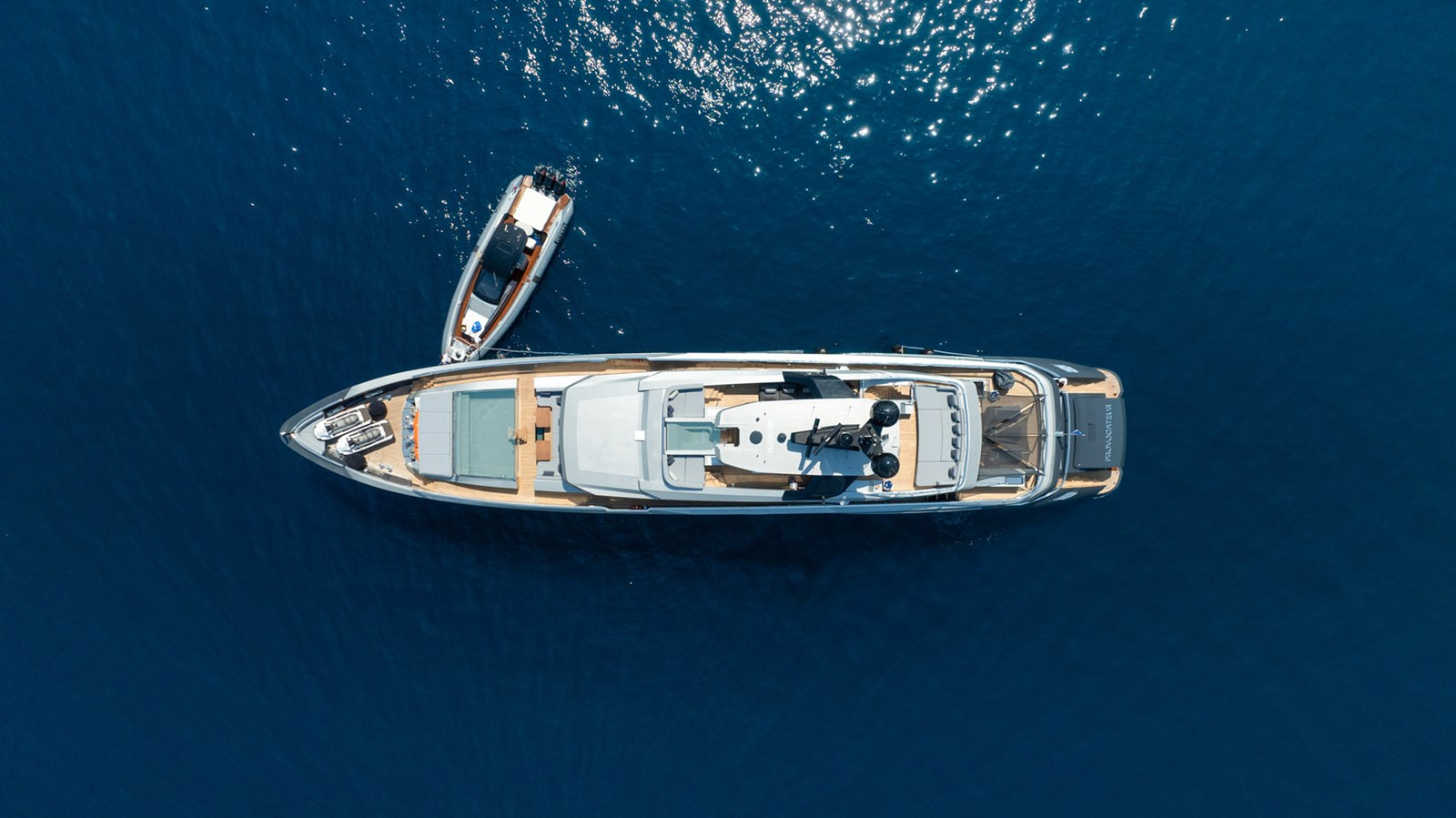 https://arconyachts.ams3.digitaloceanspaces.com/57128/conversions/large_4688186-optimize.jpg