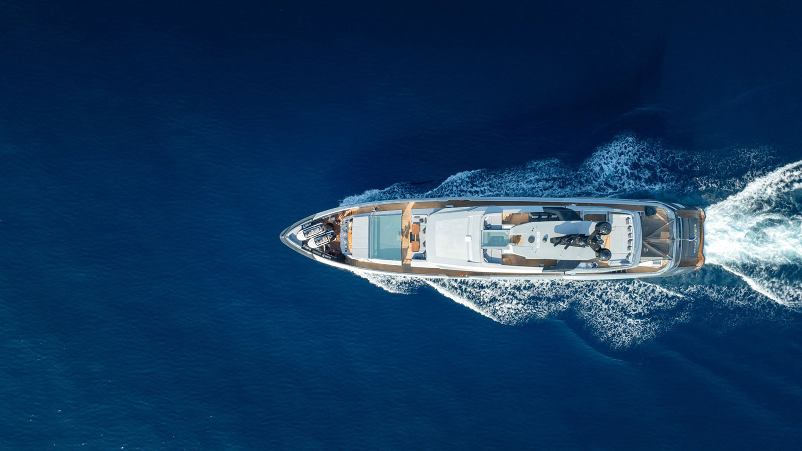 https://arconyachts.ams3.digitaloceanspaces.com/57131/conversions/large_4688187-optimize.jpg