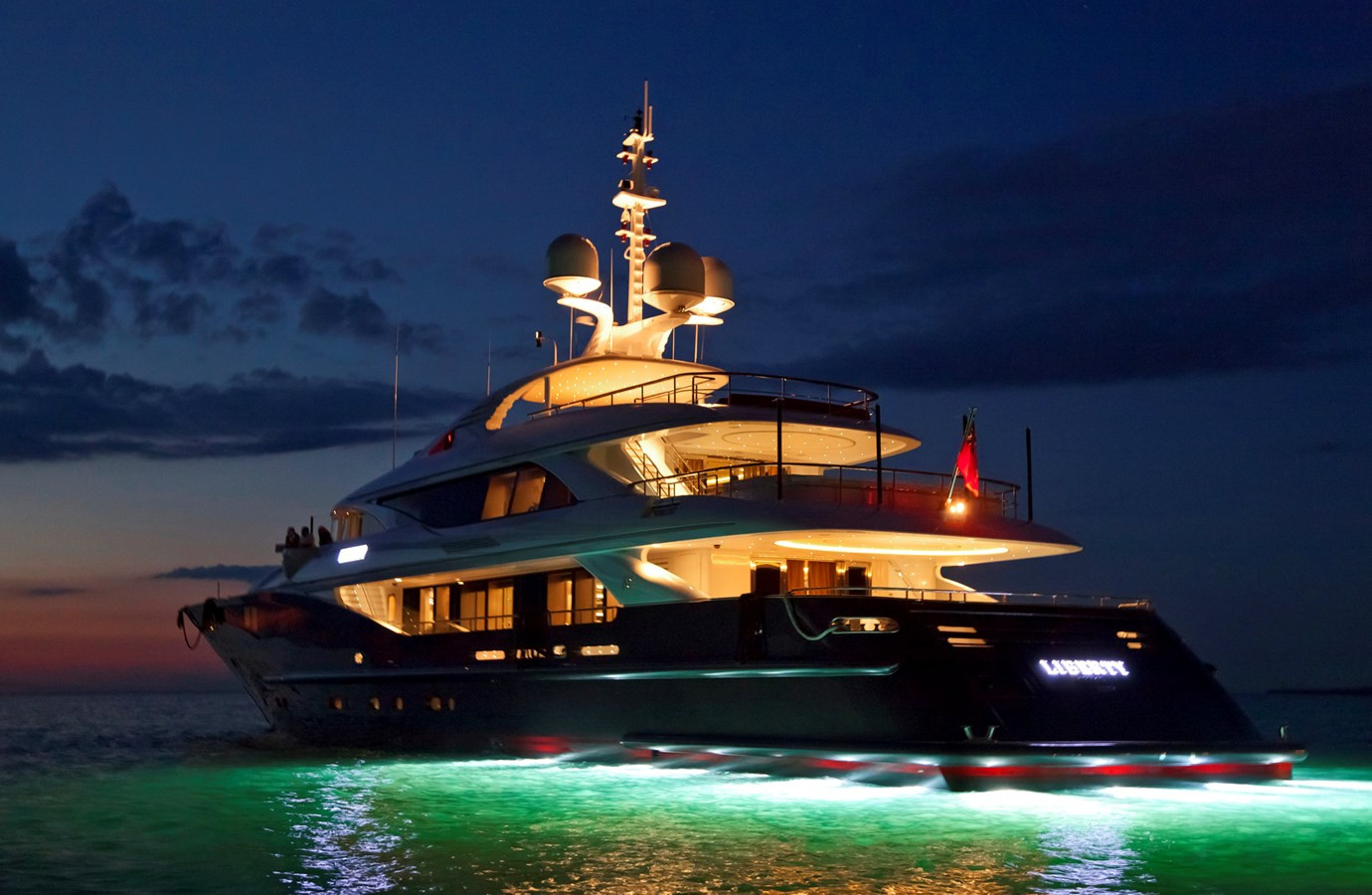 https://arconyachts.ams3.digitaloceanspaces.com/57319/conversions/large_3602194-optimize.jpg