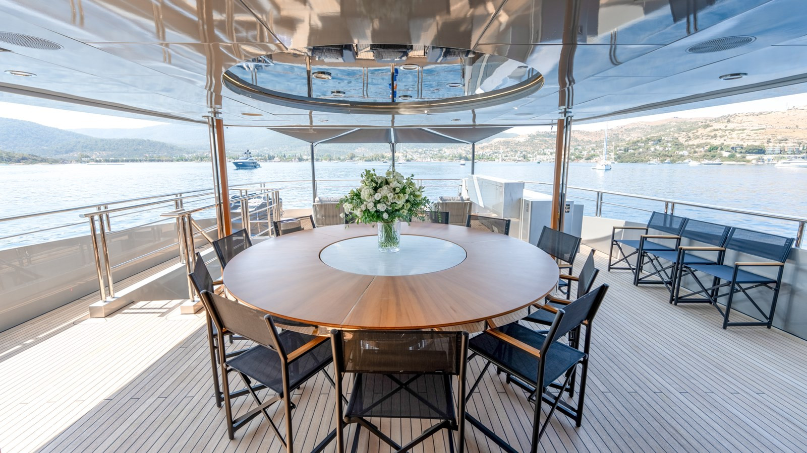 https://arconyachts.ams3.digitaloceanspaces.com/57333/conversions/large_4534334-optimize.jpg