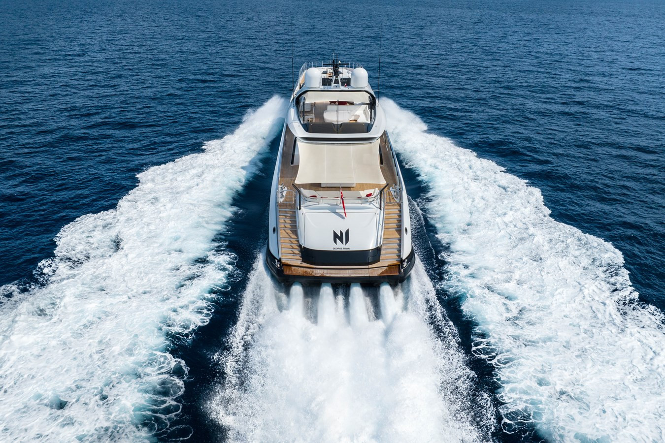 https://arconyachts.ams3.digitaloceanspaces.com/57426/conversions/large_4334053-optimize.jpg