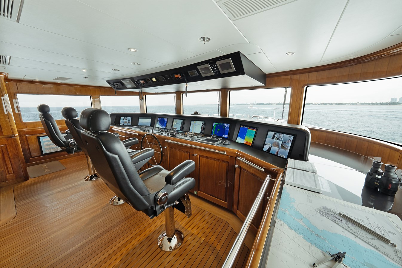 https://arconyachts.ams3.digitaloceanspaces.com/57427/conversions/large_4609207-optimize.jpg
