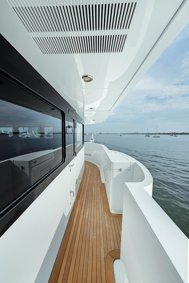 https://arconyachts.ams3.digitaloceanspaces.com/57487/conversions/large_4609226-optimize.jpg