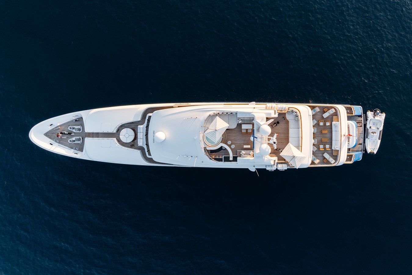 https://arconyachts.ams3.digitaloceanspaces.com/57648/conversions/large_4371199-optimize.jpg