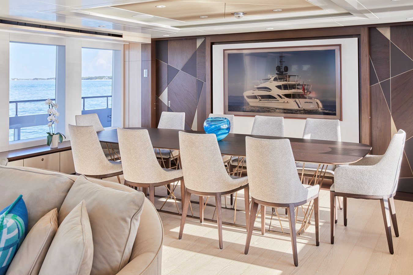 https://arconyachts.ams3.digitaloceanspaces.com/57741/conversions/large_4593619-optimize.jpg