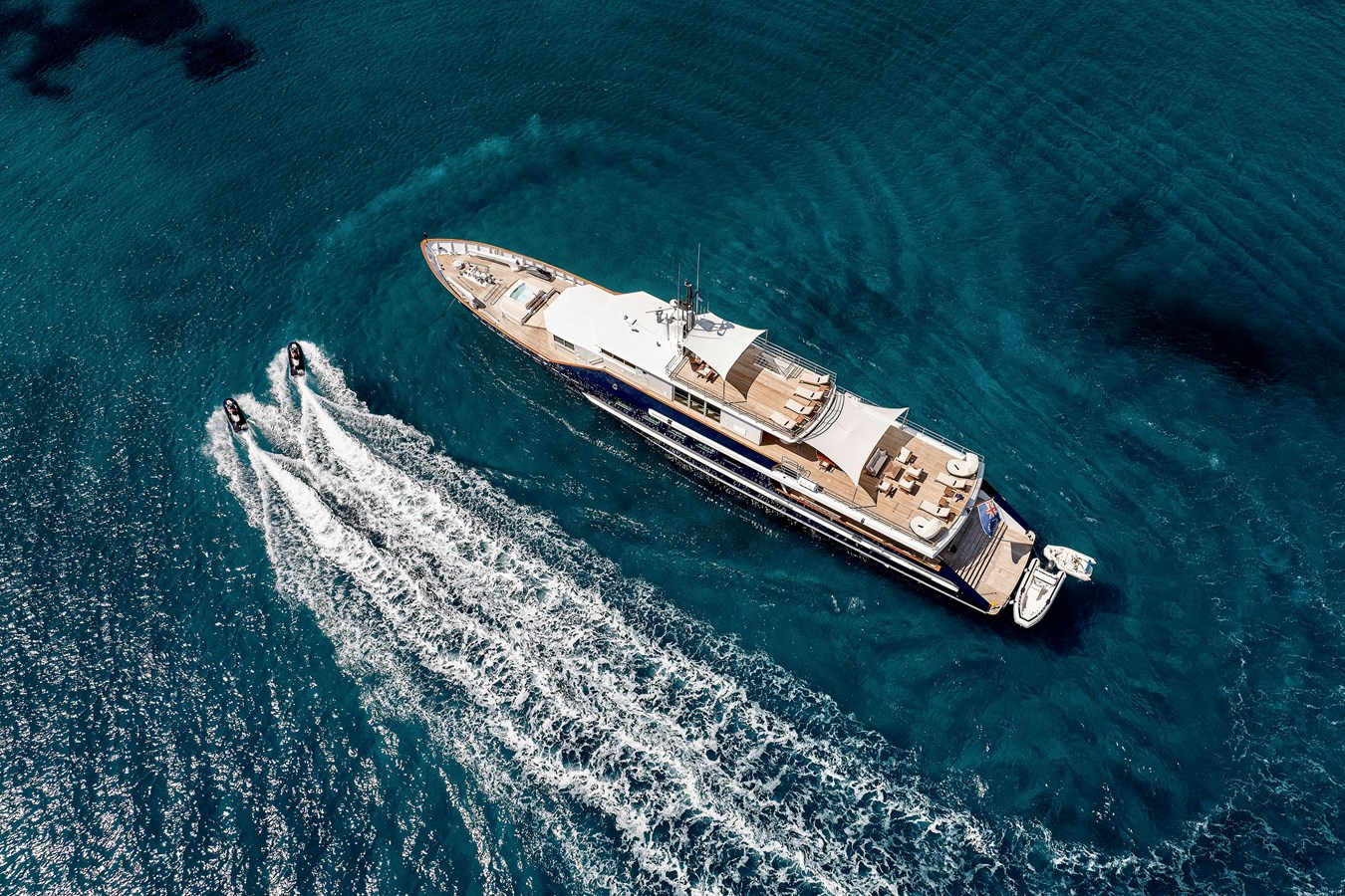 https://arconyachts.ams3.digitaloceanspaces.com/57821/conversions/large_4311097-optimize.jpg