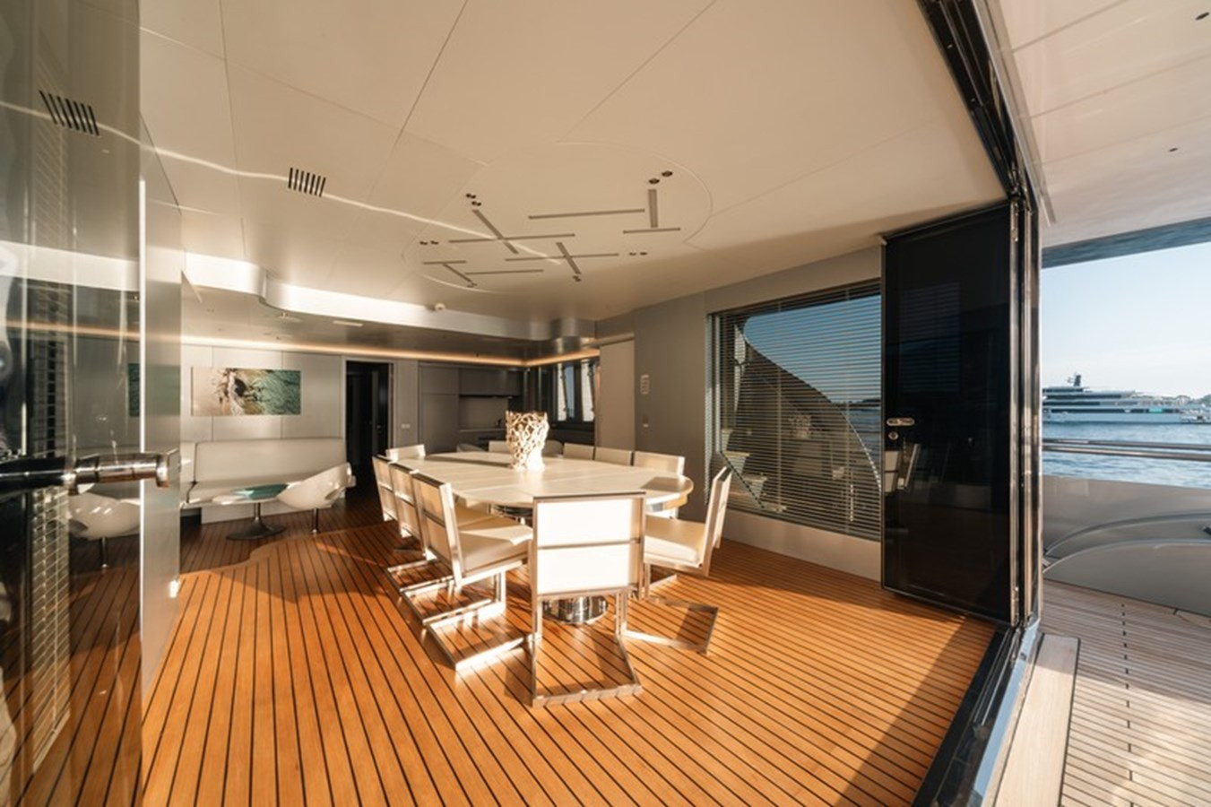 https://arconyachts.ams3.digitaloceanspaces.com/57932/conversions/large_4796231-optimize.jpg