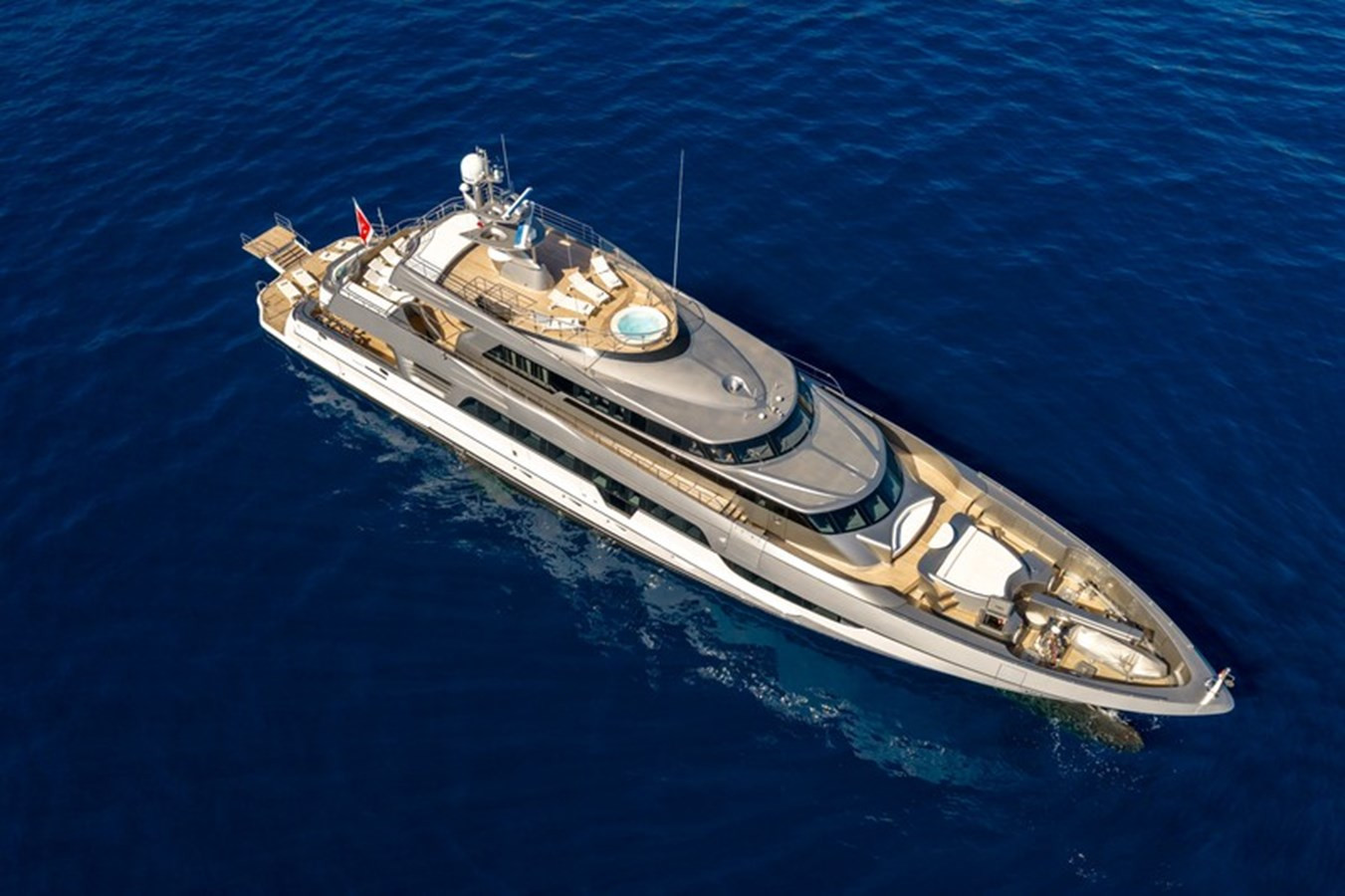https://arconyachts.ams3.digitaloceanspaces.com/57981/conversions/large_4796215-optimize.jpg
