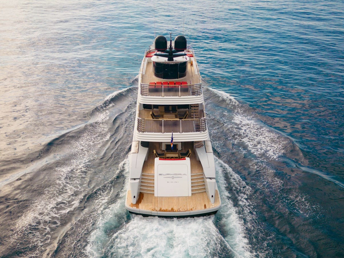 https://arconyachts.ams3.digitaloceanspaces.com/58009/conversions/large_4089873-optimize.jpg