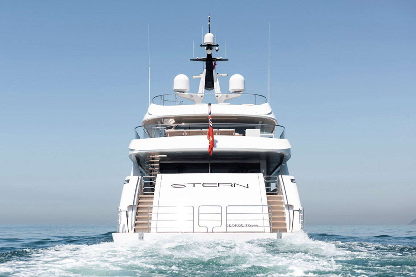 https://arconyachts.ams3.digitaloceanspaces.com/58092/conversions/large_3693653-optimize.jpg