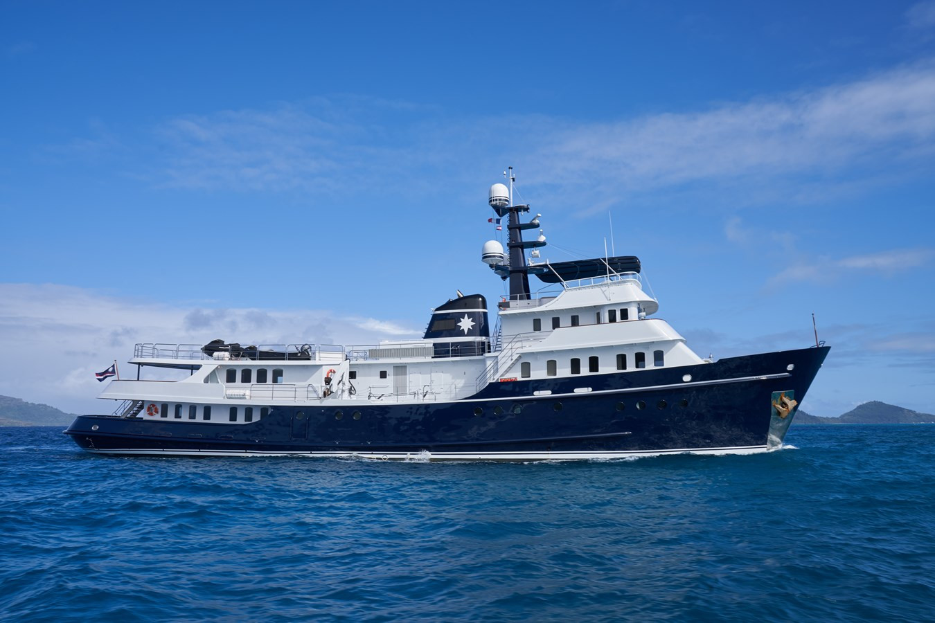 https://arconyachts.ams3.digitaloceanspaces.com/58102/conversions/large_3689522-optimize.jpg