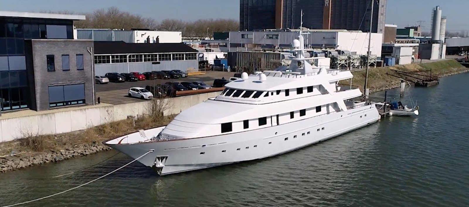 https://arconyachts.ams3.digitaloceanspaces.com/58188/conversions/large_2425236-optimize.jpg
