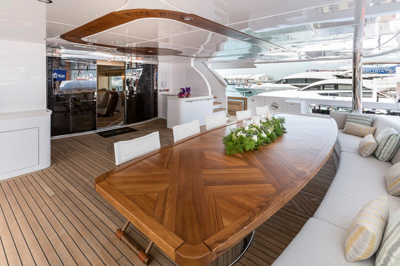https://arconyachts.ams3.digitaloceanspaces.com/58429/conversions/large_4398672-optimize.jpg