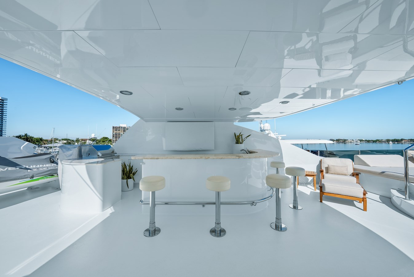 https://arconyachts.ams3.digitaloceanspaces.com/58508/conversions/large_4597418-optimize.jpg