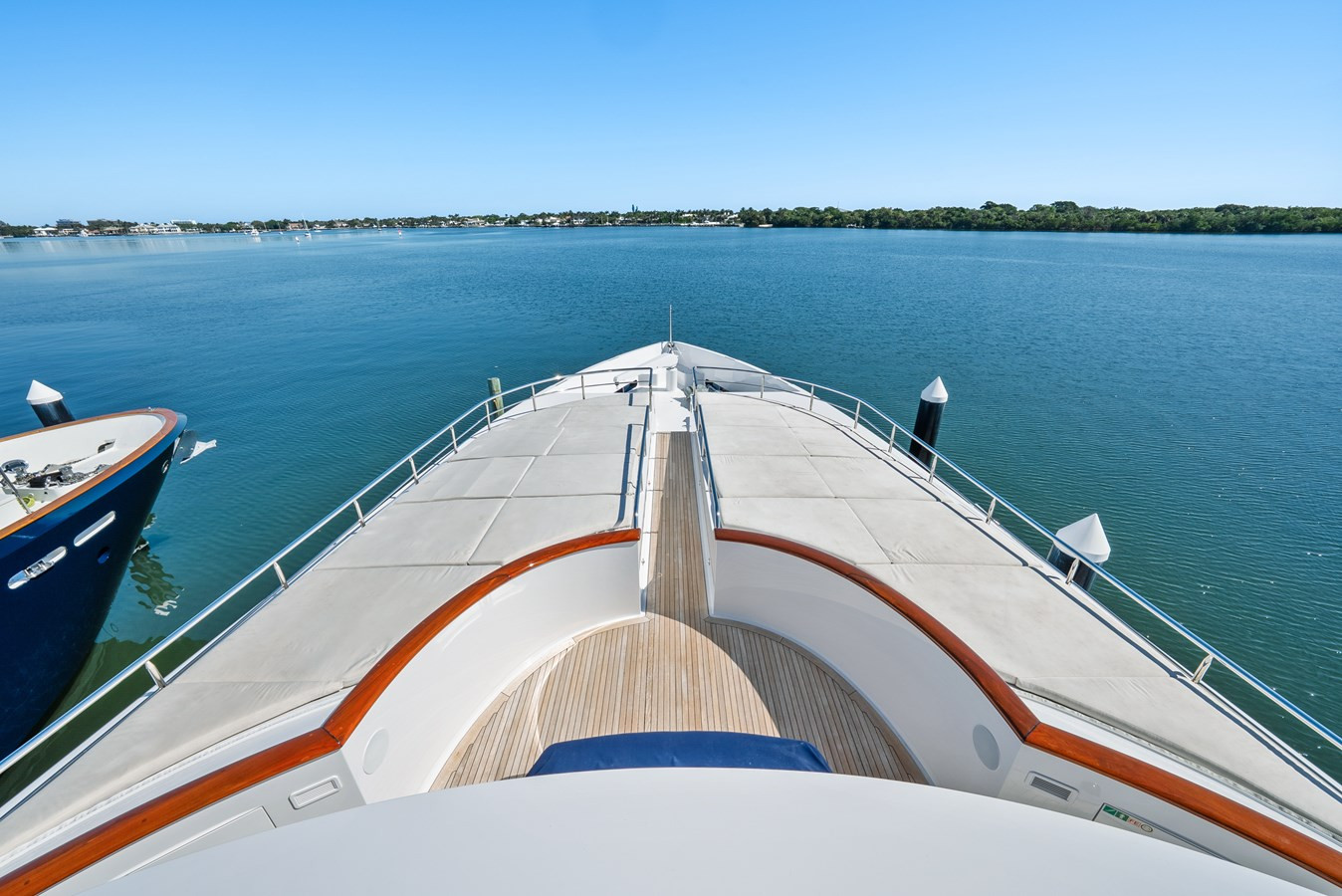 https://arconyachts.ams3.digitaloceanspaces.com/58529/conversions/large_4597425-optimize.jpg