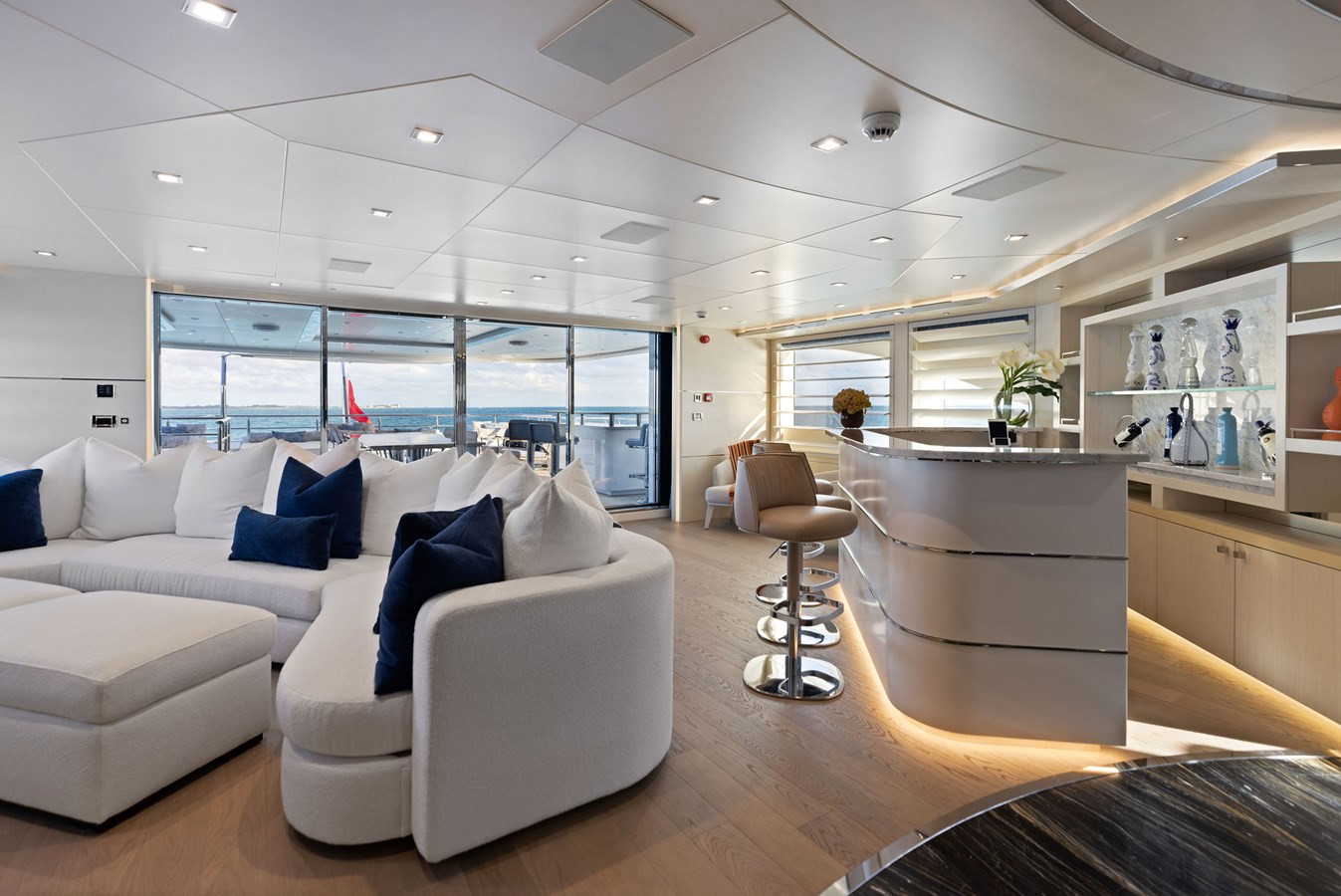 https://arconyachts.ams3.digitaloceanspaces.com/58668/conversions/large_4576644-optimize.jpg