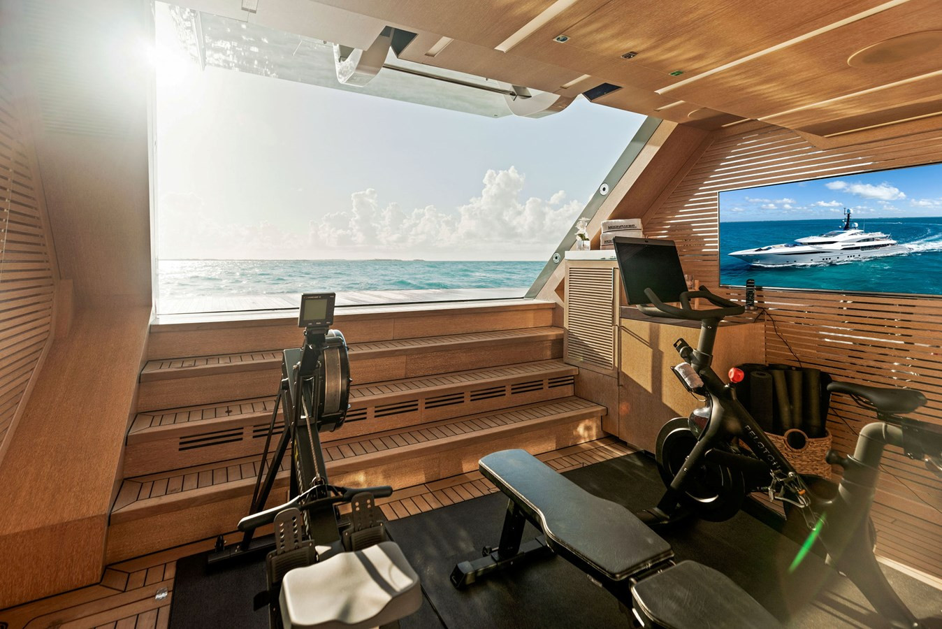 https://arconyachts.ams3.digitaloceanspaces.com/58713/conversions/large_4576661-optimize.jpg