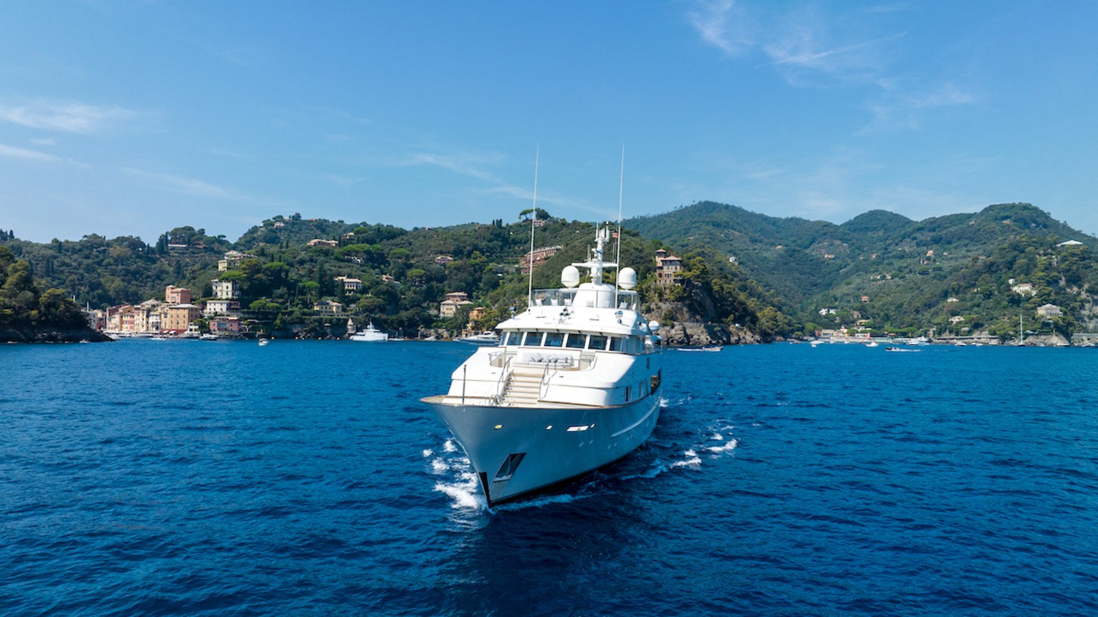 https://arconyachts.ams3.digitaloceanspaces.com/58904/conversions/large_4446694-optimize.jpg