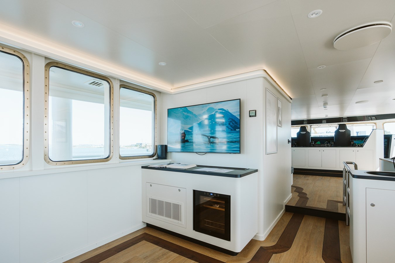 https://arconyachts.ams3.digitaloceanspaces.com/58973/conversions/large_4153210-optimize.jpg