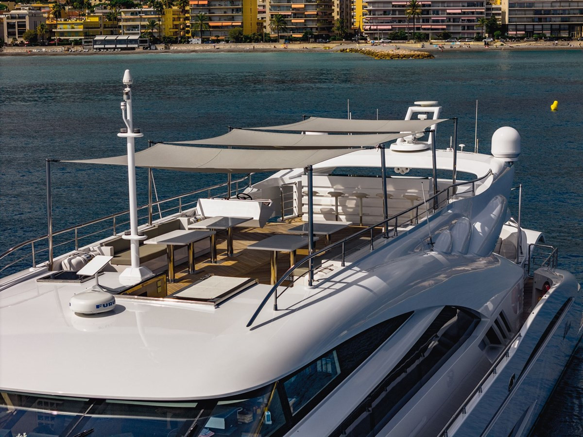 https://arconyachts.ams3.digitaloceanspaces.com/59243/conversions/large_4817360-optimize.jpg