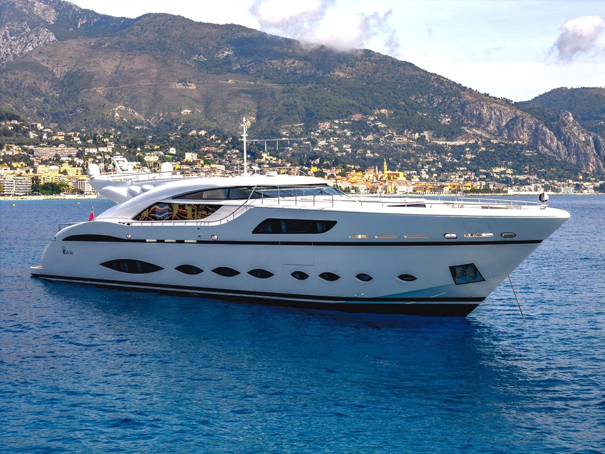 https://arconyachts.ams3.digitaloceanspaces.com/59255/conversions/large_4817364-optimize.jpg